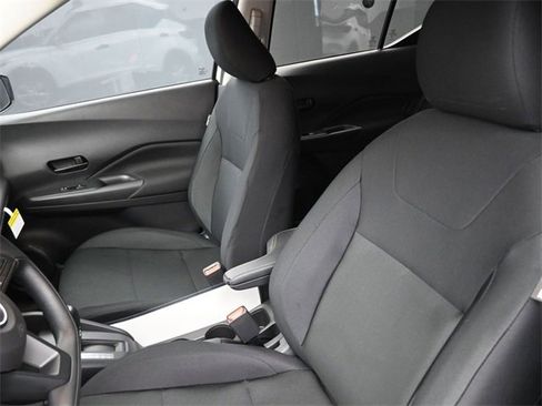 New 2025 Nissan Kicks Play S w/ Interior Electronics Package image 19