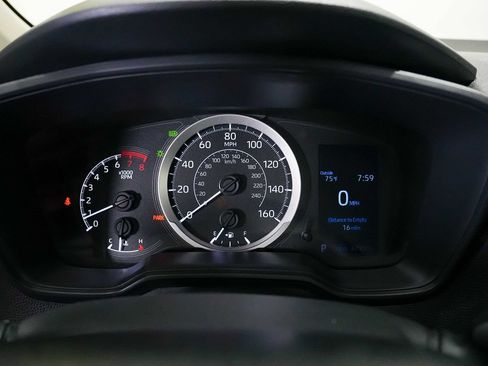 Used 2021 Toyota Corolla LE FWD image 15