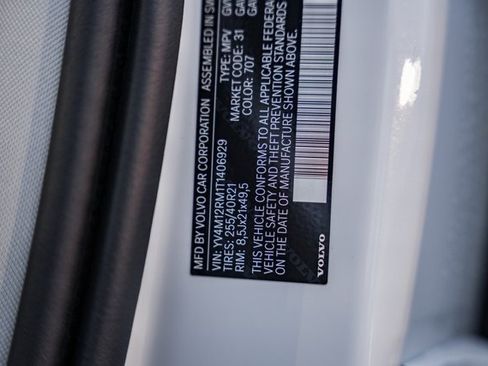 New 2026 Volvo XC60 B5 Ultra w/ Protection Package Premier image 40