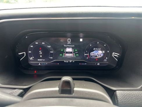 Used 2023 GMC Yukon Denali w/ Denali Reserve Package image 30