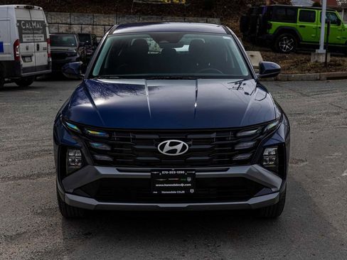 Used 2025 Hyundai Tucson SE AWD/4WD image 2