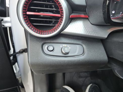 Used 2024 Chevrolet Trax RS w/ Driver Confidence Package image 27