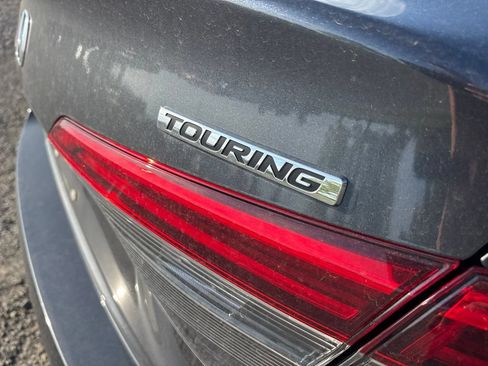 Used 2024 Honda Civic Touring image 4