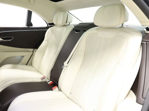 Used 2020 Bentley Flying Spur W12 image 68