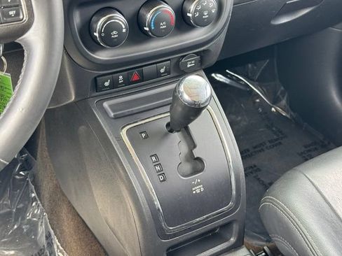 Used 2015 Jeep Patriot High Altitude AWD/4WD image 15