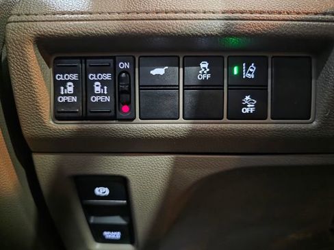 Used 2019 Honda Odyssey EX-L image 17