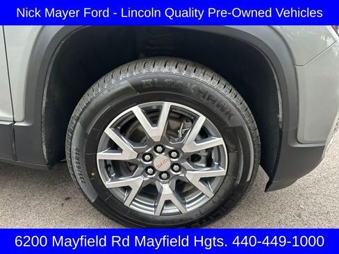 Used 2023 GMC Acadia SLT image 25