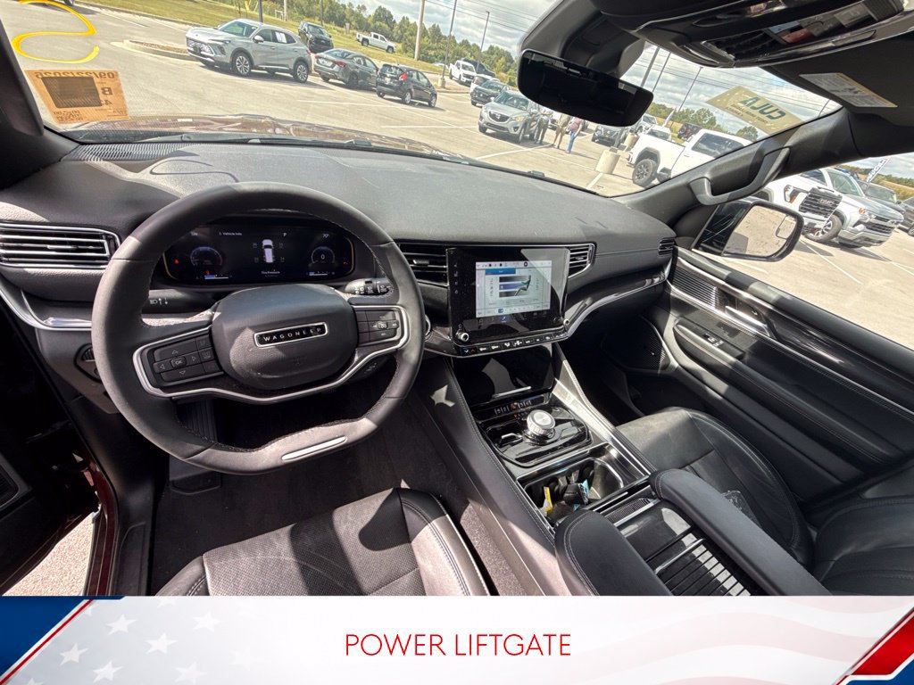 Used 2023 Jeep Wagoneer 4WD w/ Premium Group I image 13