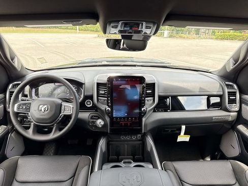 New 2026 RAM 1500 Laramie AWD/4WD image 12