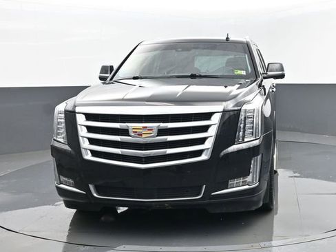 Used 2019 Cadillac Escalade Premium Luxury AWD/4WD image 29