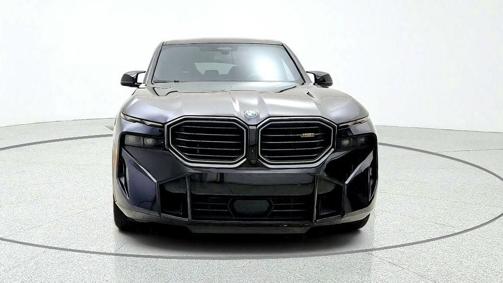 Used 2024 BMW XM AWD/4WD image 2