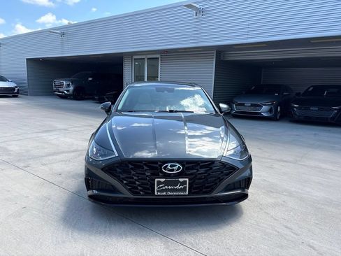 Used 2023 Hyundai Sonata Limited FWD image 2