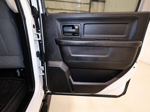 Used 2016 RAM 3500 Tradesman w/ Chrome Appearance Group image 15