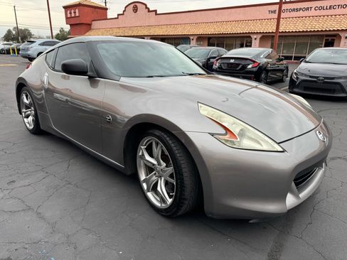 Used 2010 Nissan 370Z Touring w/ Sport Pkg image 4