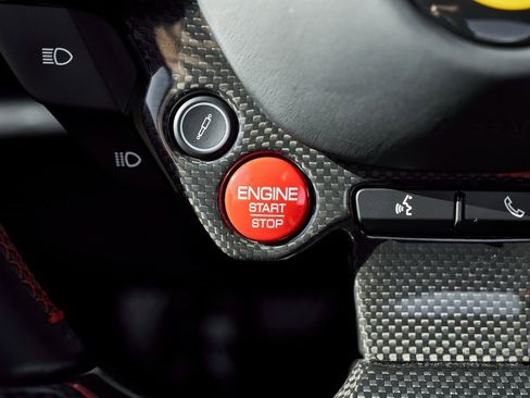 Used 2018 Ferrari 812 Superfast image 55