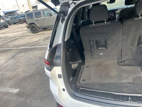 Certified 2023 Jeep Grand Cherokee L Laredo image 32