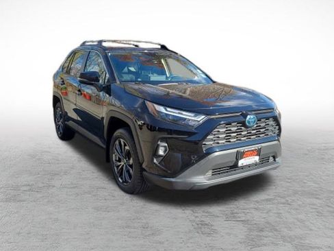 Certified 2023 Toyota RAV4 XLE Premium image 3