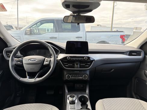 Used 2022 Ford Escape SE w/ Cold Weather Package image 10