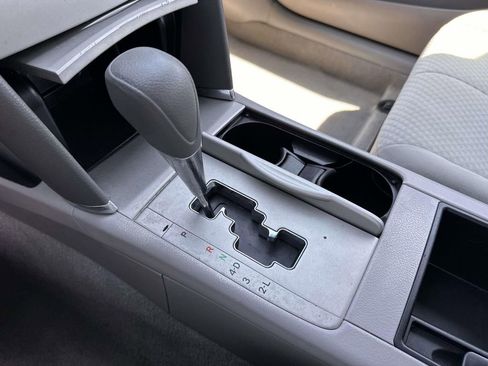 Used 2009 Toyota Camry FWD image 24