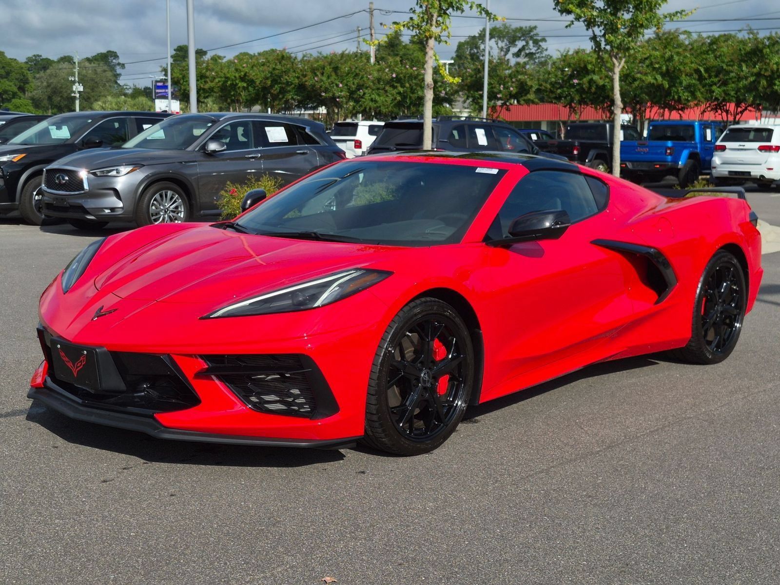 Used 2021 Chevrolet Corvette Stingray Coupe w/ Z51 Performance Package RWD image 7