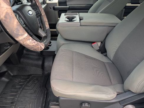 Used 2017 Ford F250 XL w/ Power Equipment Group AWD/4WD image 8