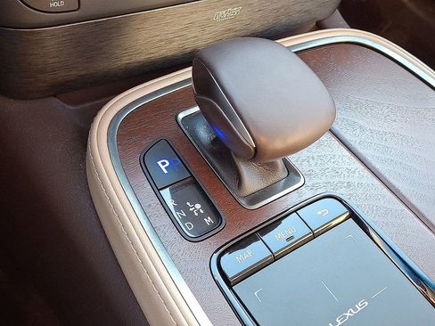 Certified 2020 Lexus LS 500 AWD w/ Interior Upgrade Package image 16