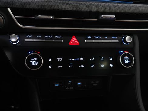 Certified 2025 Hyundai Sonata Limited FWD image 20