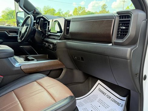 Used 2024 Chevrolet Silverado 2500 High Country w/ Technology Package image 22