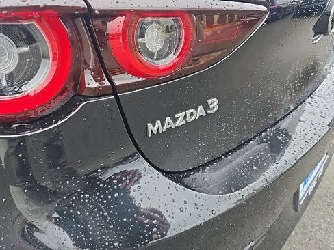Used 2023 MAZDA MAZDA3 s image 31