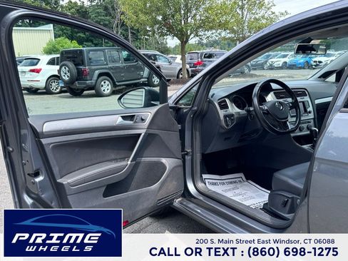 Used 2015 Volkswagen Golf SE w/ Lighting Package FWD image 9