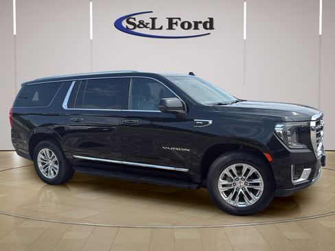 Used 2024 GMC Yukon XL SLT w/ SLT Luxury Package AWD/4WD image 10