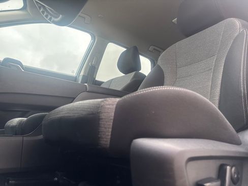 Used 2023 Nissan Rogue SV image 10