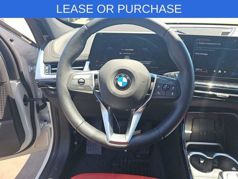 Used 2025 BMW X1 xDrive28i AWD/4WD image 15