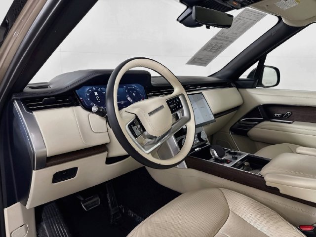 Used 2023 Land Rover Range Rover Long Wheelbase Autobiography AWD/4WD image 9