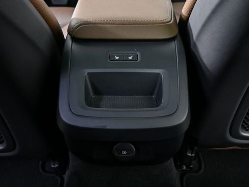 Certified 2025 Volvo V60 B5 Cross Country Plus image 21