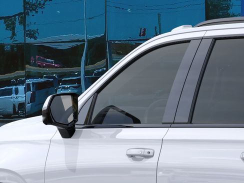 New 2026 Chevrolet Suburban RST AWD/4WD image 36
