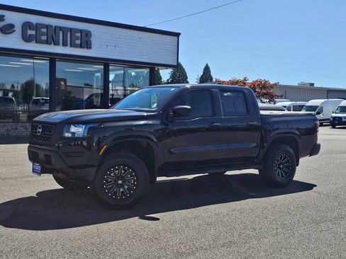 Used 2022 Nissan Frontier S AWD/4WD image 2