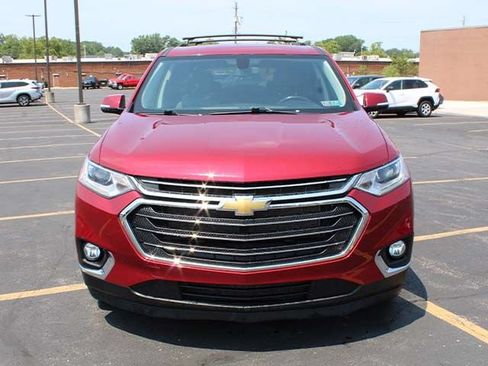 Used 2020 Chevrolet Traverse LT w/ LPO, Floor Liner Package AWD/4WD image 3