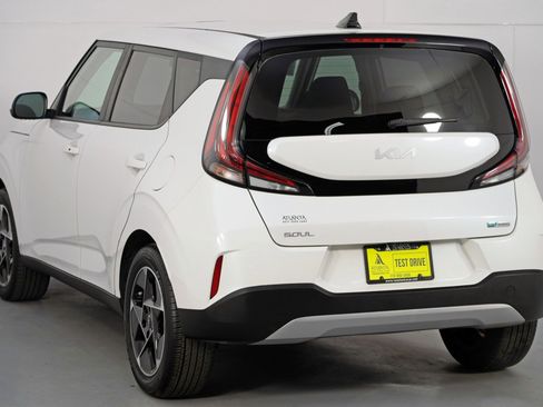 Used 2024 Kia Soul EX image 49