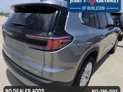 Used 2026 GMC Acadia Elevation w/ Elevation Premium Package FWD image 6