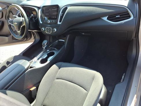 Used 2023 Chevrolet Malibu LT FWD image 15