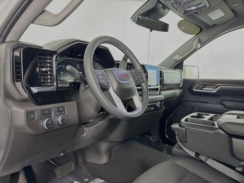 Used 2024 GMC Sierra 1500 SLE image 14