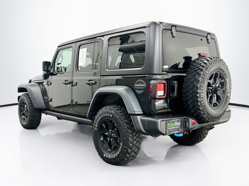 Used 2023 Jeep Wrangler Unlimited w/ 8.4" Radio Group AWD/4WD image 5