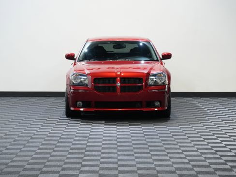Used 2006 Dodge Magnum SRT8 w/ SRT Option Group III RWD image 4