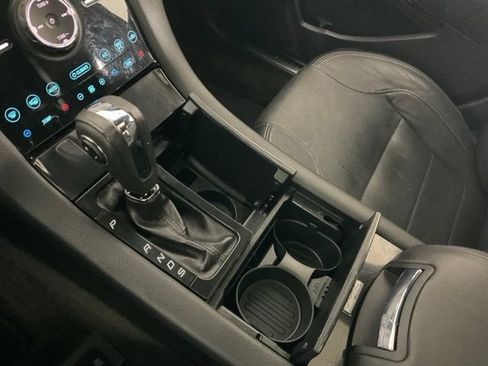 Used 2015 Ford Taurus Limited w/ Equipment Group 301A AWD/4WD image 11