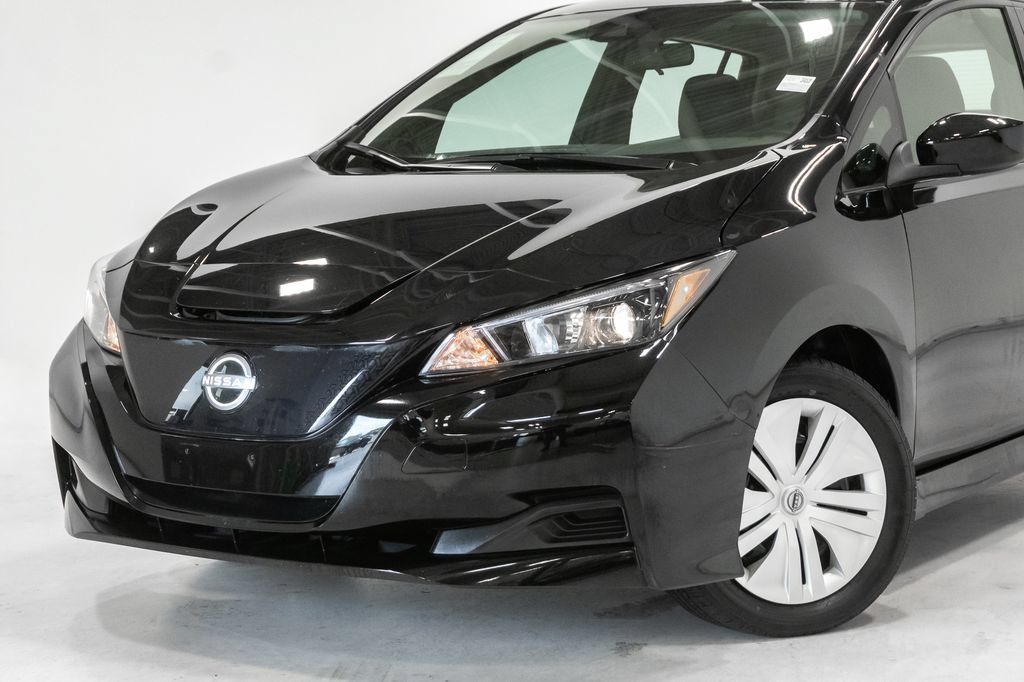 Used 2025 Nissan Leaf S FWD image 2