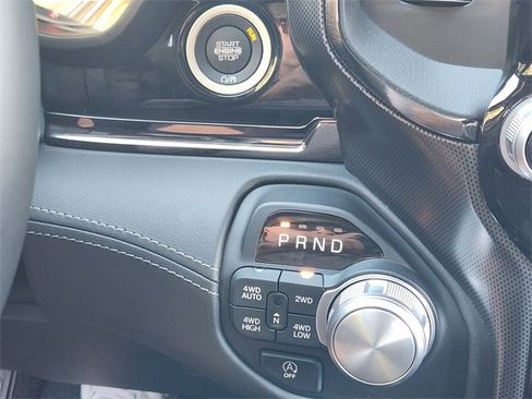 Used 2025 RAM 1500 Limited w/ Trailer Tow Group image 22