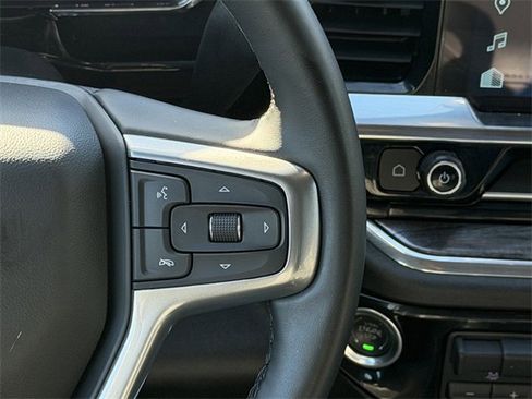 Used 2024 Chevrolet Silverado 2500 LTZ w/ LTZ Convenience Package image 13