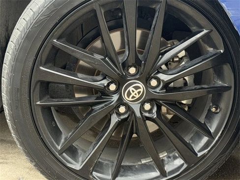 Used 2023 Toyota Camry XSE image 9