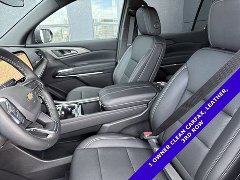 Used 2025 Chevrolet Traverse LT w/ Sun and Wheel Package image 5